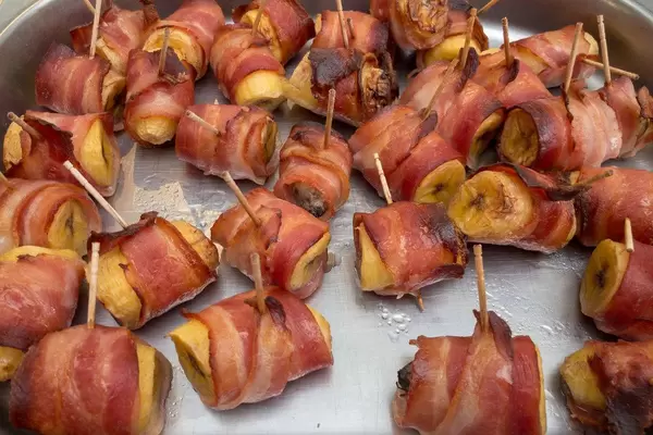 Banane im Speckmantel