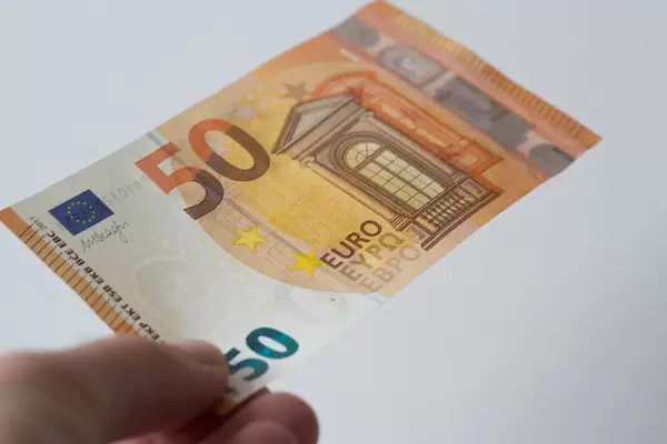 Banknote in der Hand