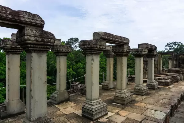 Baphuon Tempel in Siem Reap - Steintore