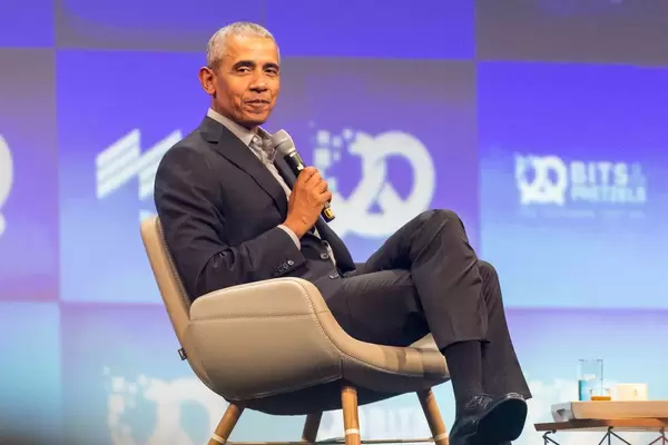 Barack Obama redet vor Unternehmensgründer auf der Bits & Pretzels Konferenz über Klimapolitik und Bildungssysteme