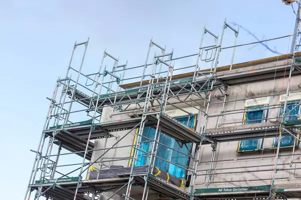 Bauprojekt in Köln: ein altes Gebäude wird renoviert