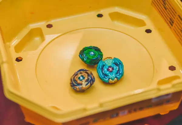 Bayblade Toys in Yellow Arena