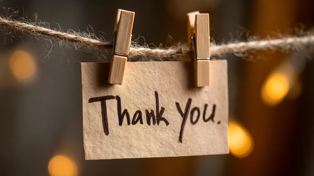 Bedankskarte mit Seilhenkel und gemütlicher Beleuchtung