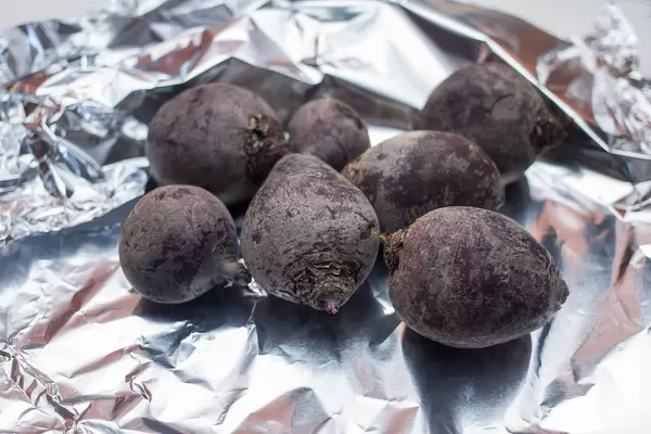 Beets on Aluminium Foil   Flip 2019