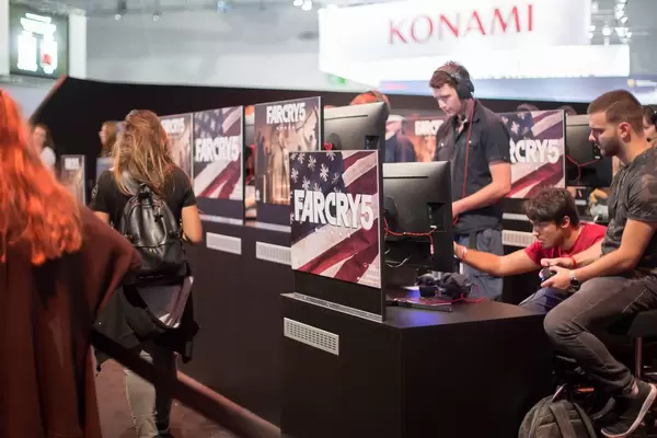 Begeisterte Besucher bei dem Farcry 5