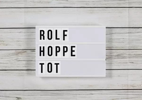 Bekannt aus „Drei Haselnüsse für Aschenbrödel“: Schauspieler Rolf Hoppe ist tot