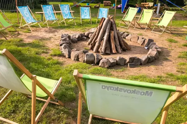 Bereit für das Lagerfeuer am Abend - Gamescom 2017, Köln