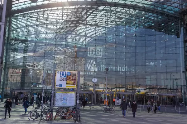 Hauptbahnhof Berlin bei Nacht - Kostenlose Stockfoto