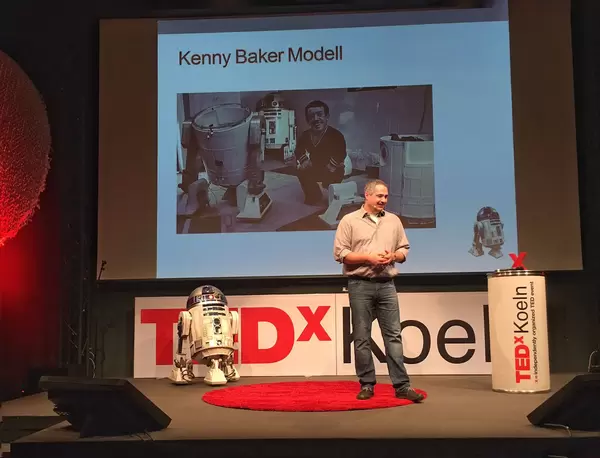 Pentrop mit Roboter: Vintage-Foto