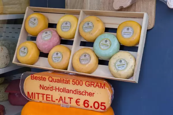 Bester Nord-Holländischer Gouda-Käse zum Verkauf an einem Stand in Venlo