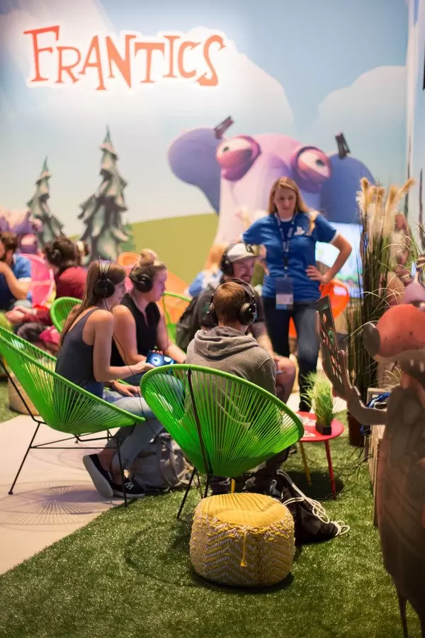 Besucher spielen Frantics