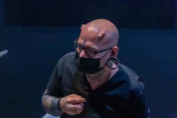 Biohax Implantation - Tattoo und Piercing Künstler auf der Digital X