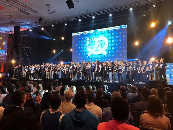 Bits & Pretzels - Volunteers auf der Bühne