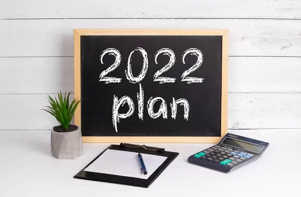 Blackboard with 2022 plan text