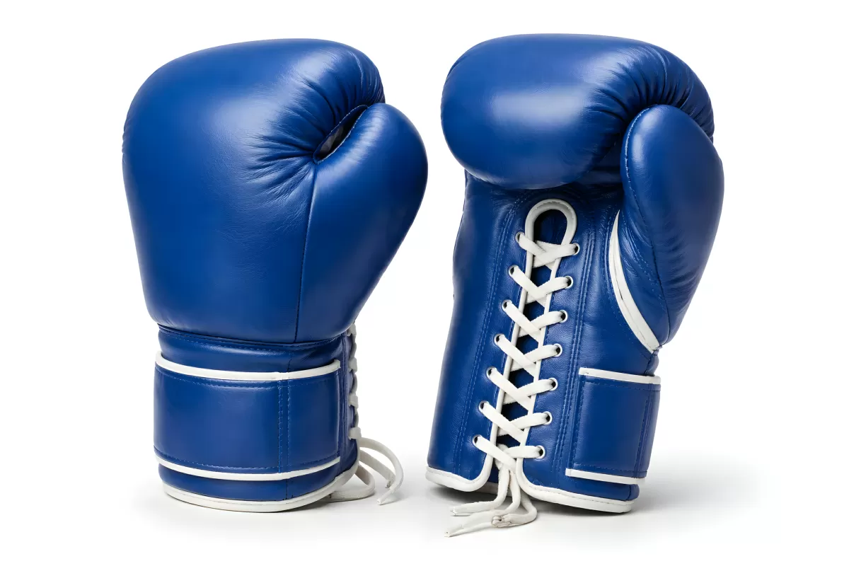 Blaue Boxhandschuhe für den Kampfsport