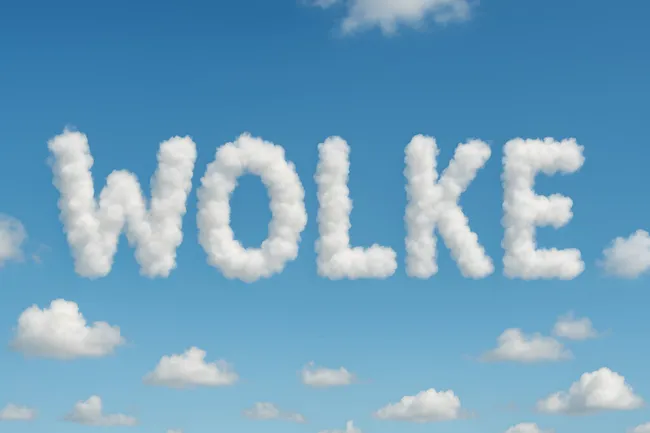 Blauer Himmel mit weißen Wolken-Worten