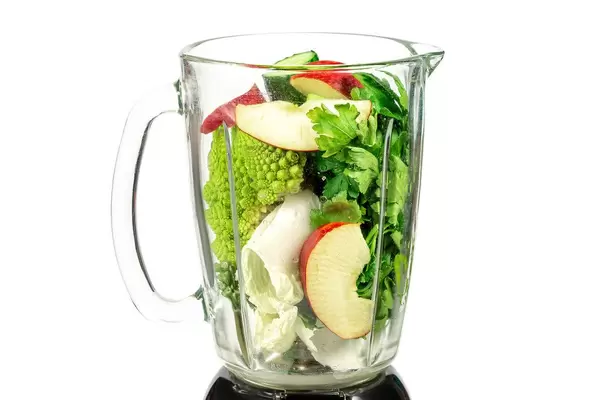 Blender with ingredients for smoothies (Flip 2020)
