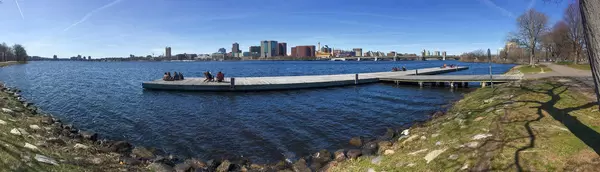 Blick auf Charles River und Cambridge