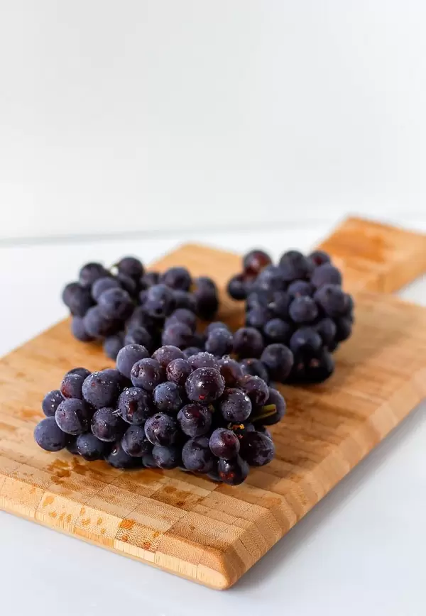 blue grapes