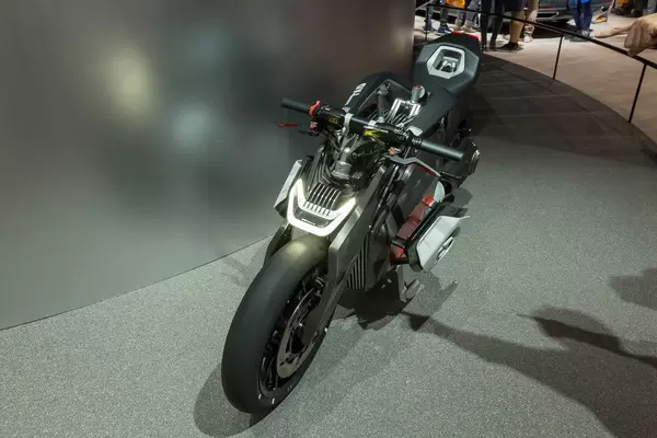 BMW Vision DC Roadster, Elektro-Motorrad in futuristischem Design