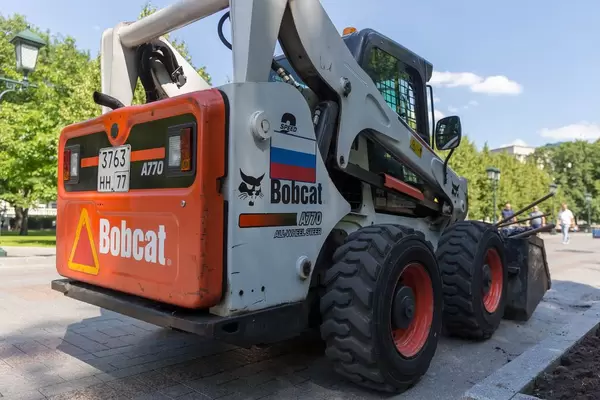 Bobcat-Bagger in Moskau