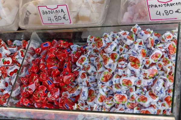 Bonbons mit Kirsche und Erdbeere Geschmack