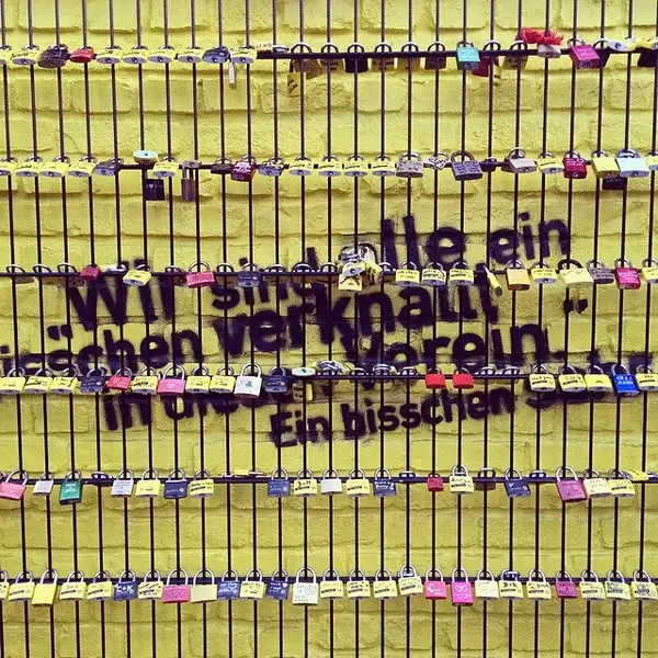 Borussia Dortmund #echteliebe #zaun #liebesschlösser #bvbzenit #dortmund