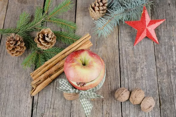 Bratapfel, German recipe on wooden background (Flip 2019)