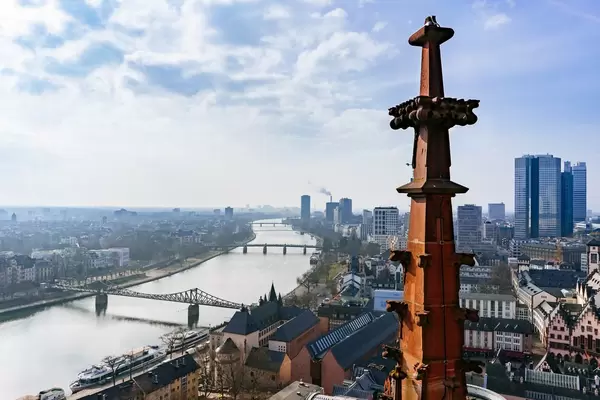 Bridges over the the river Main / Brücken über den Fluss Main