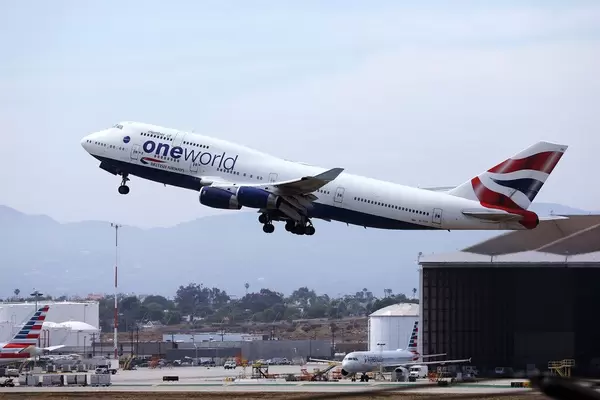 British Airways G-CIVI Boeing B747 taking off from Los Angeles Airport LAX