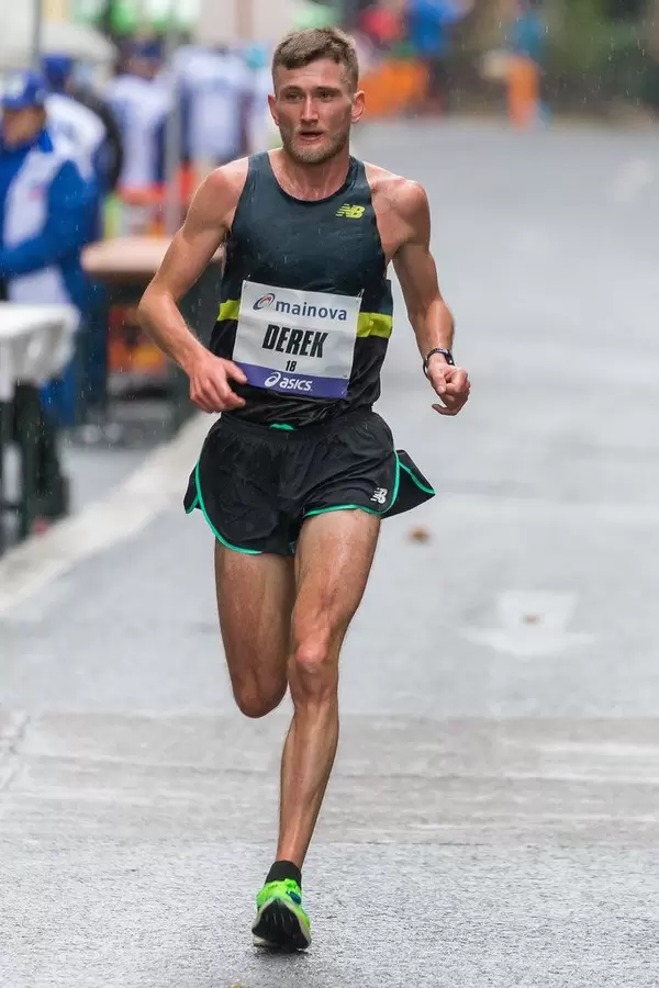 British Derek Hawkins at Frankfurt Marathon 2019