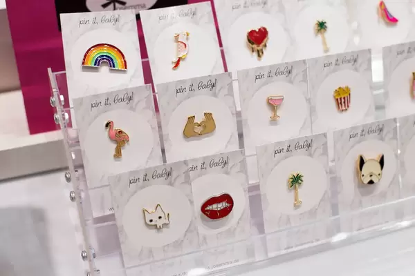 Broschen von pin it, baby!