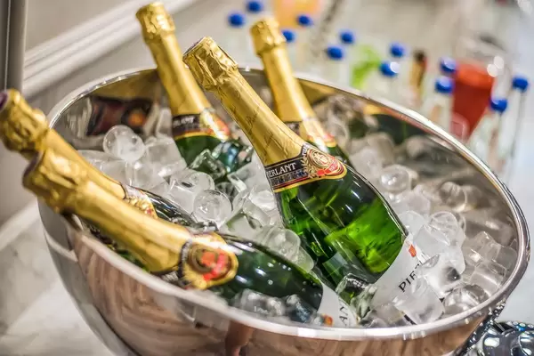 Brut Champagne With Ice