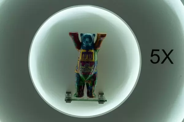 Buddy Bär Berlin Regenbogen auf der IFA 2018