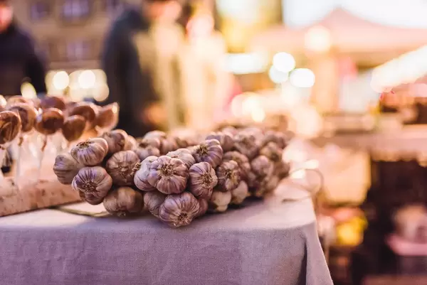 Bunch Of Garlic  At Night Market (Flip 2019)
