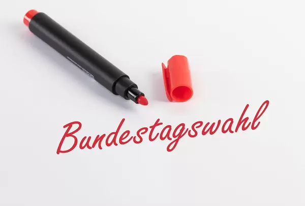 Bundestagswahl text with red marker pen