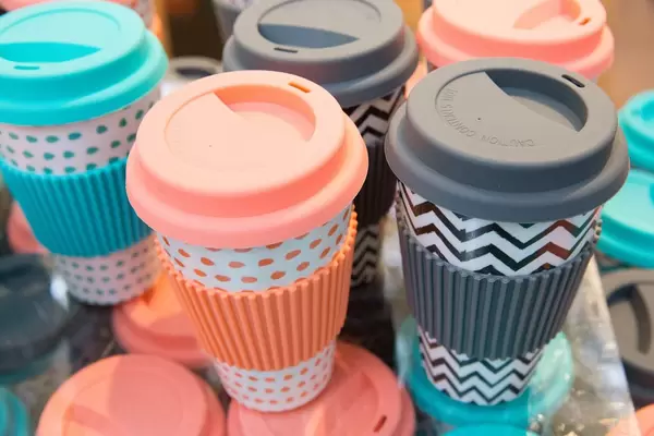 Bunte Becher von Go Bamboo