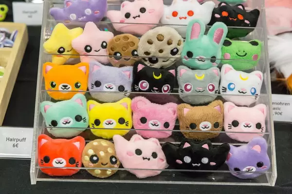 Bunte Hairpuffs in Katzenform