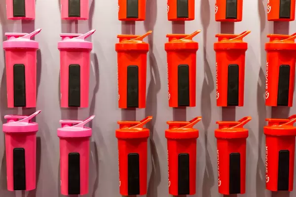 Bunte Sportflaschen von Shaker