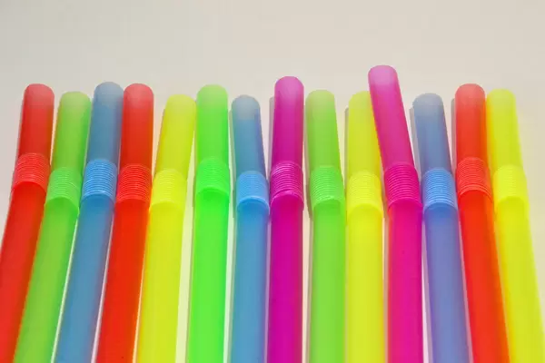 Bunte Strohhälme