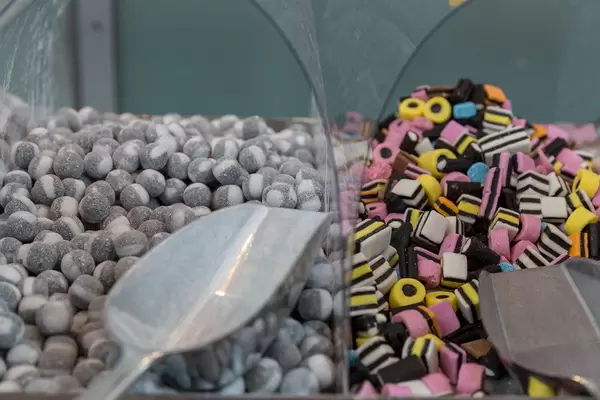 Bunte und graue Gummibonbons - Boot Düsseldorf 2018
