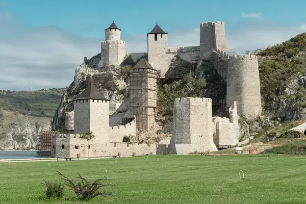 Burg Golubac an der Donau in Serbien
