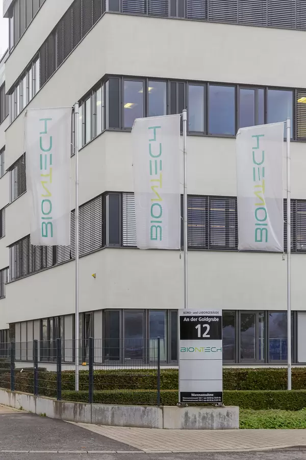 Büro- und Laborgebäude am BioNTech Hauptsitz An der Goldgrube 12 in Mainz, Deutschland