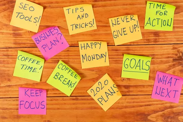 Business Paper Reminders on the wooden board