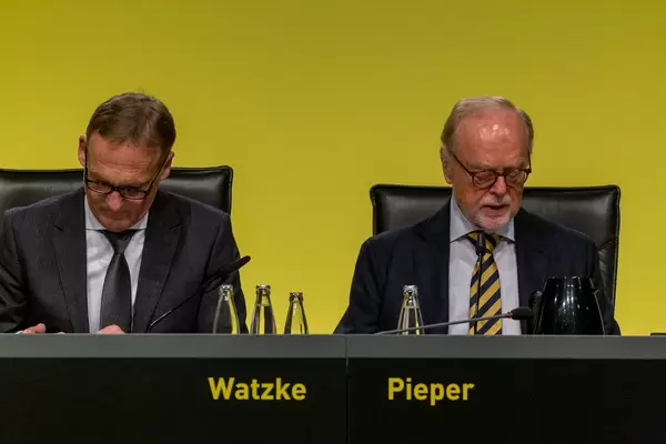 BVB Hauptversammlung mit Gerd Pieper und Hans-Joachim Watzke