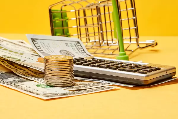 Calculating monthly expenses