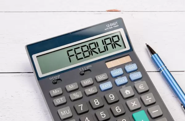 Calculator with the word Februar on the display