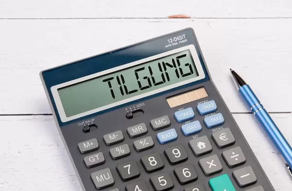 Calculator with the word Tilgung on the display