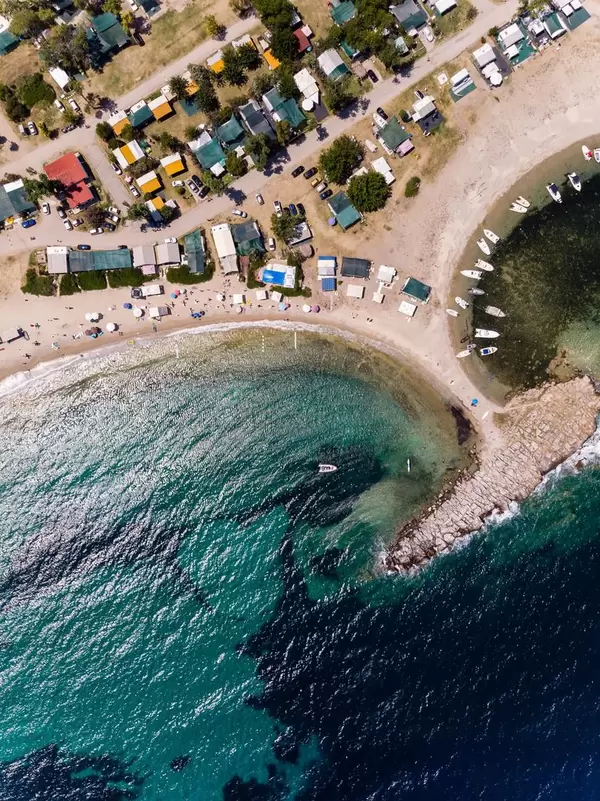 Campingplatz Camping Paliouri mit eigenem Strand und kleinen Hafen