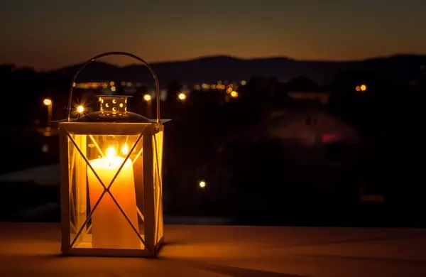 Candle lantern